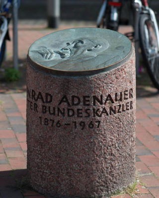 Ulrich Lindow: Adenauer-Gedenkstein (Foto: KUNST@SH/Jan Petersen, 2017)
