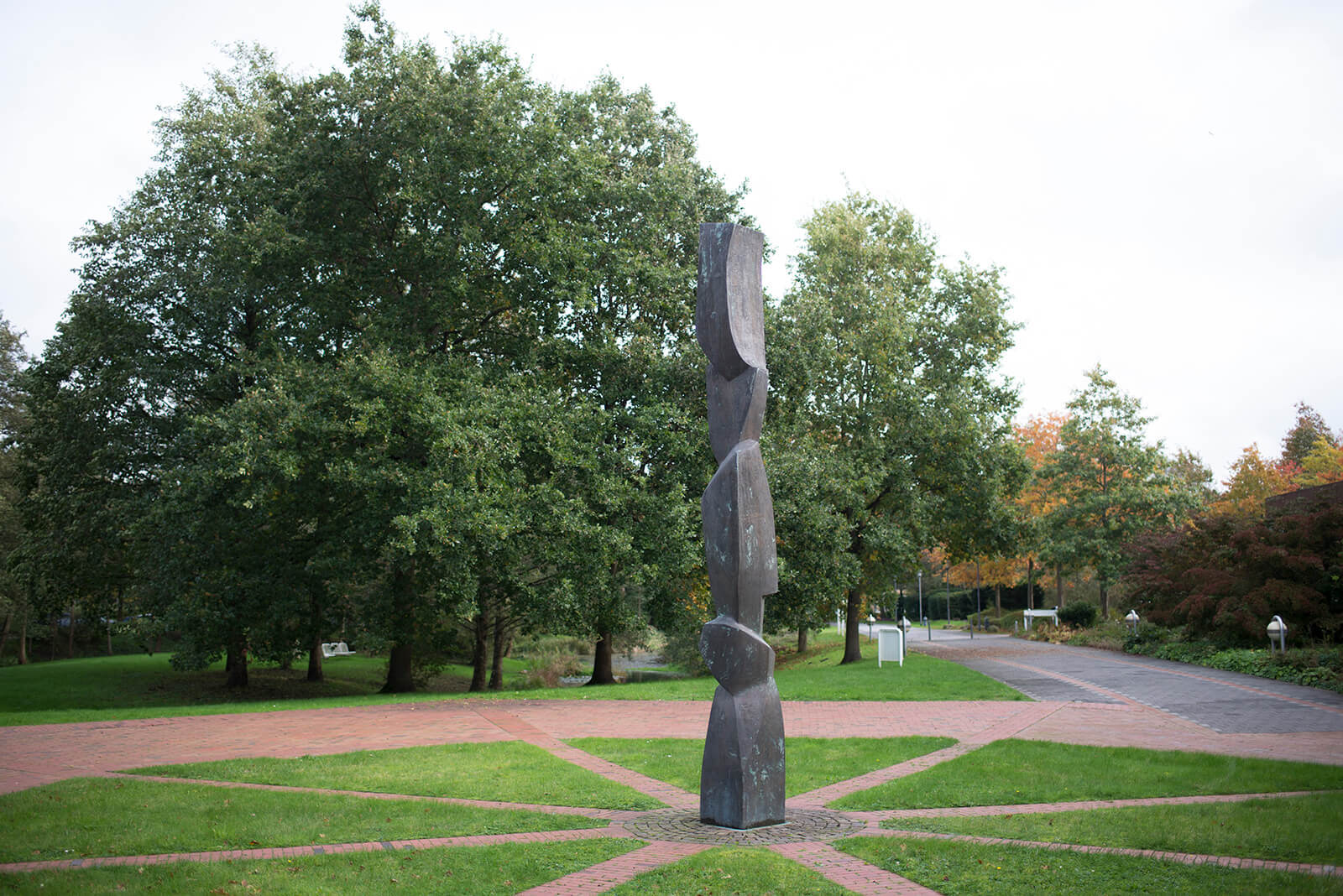 Manfred Sihle-Wissel: Stele (Foto: KUNST@SH/Jan Petersen, 2017)