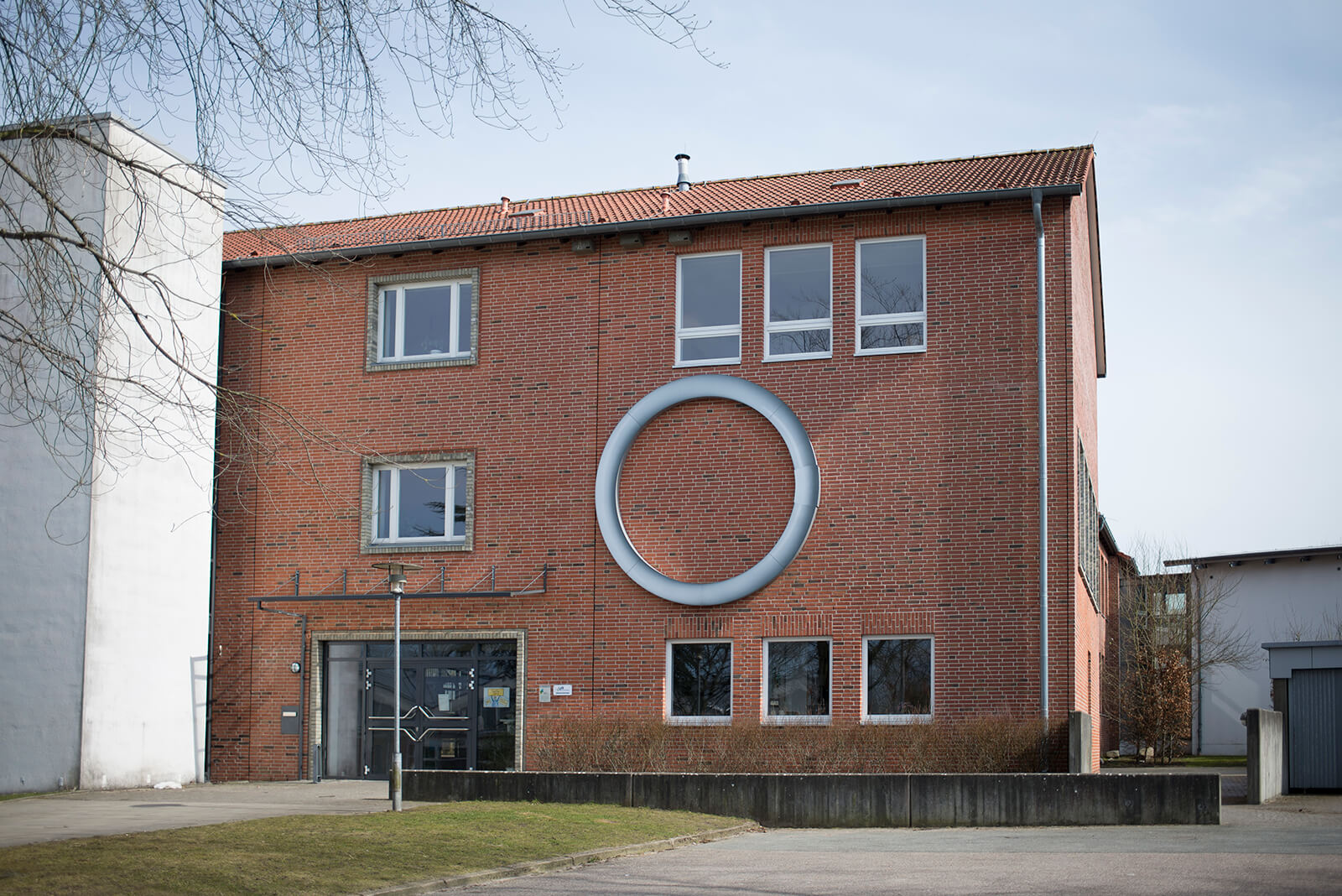 Birgit Jensen: Ringförmige Leuchtinstallation (Foto: KUNST@SH/Jan Petersen, 2018)