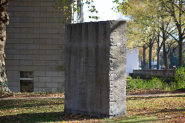 Ulrich Rückriem: Monument für die Deportierten (Foto: KUNST@SH/Jan Petersen, 2018)