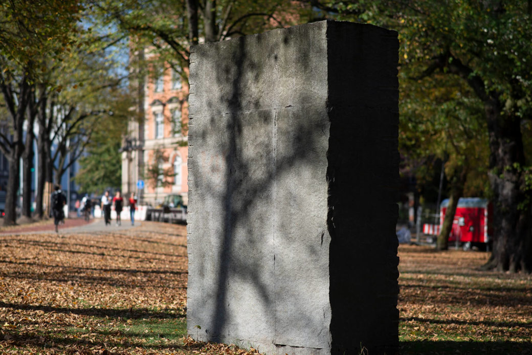 Ulrich Rückriem: Monument für die Deportierten (Foto: KUNST@SH/Jan Petersen, 2018)