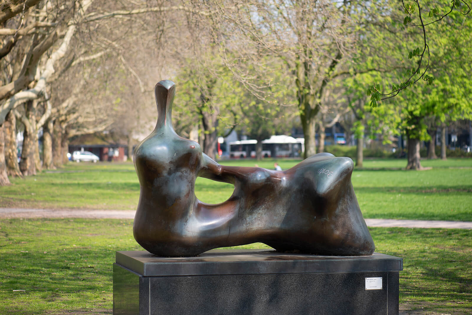 Henry Moore: Reclining Figure - Hand (Foto: KUNST@SH/Jan Petersen, 2019)