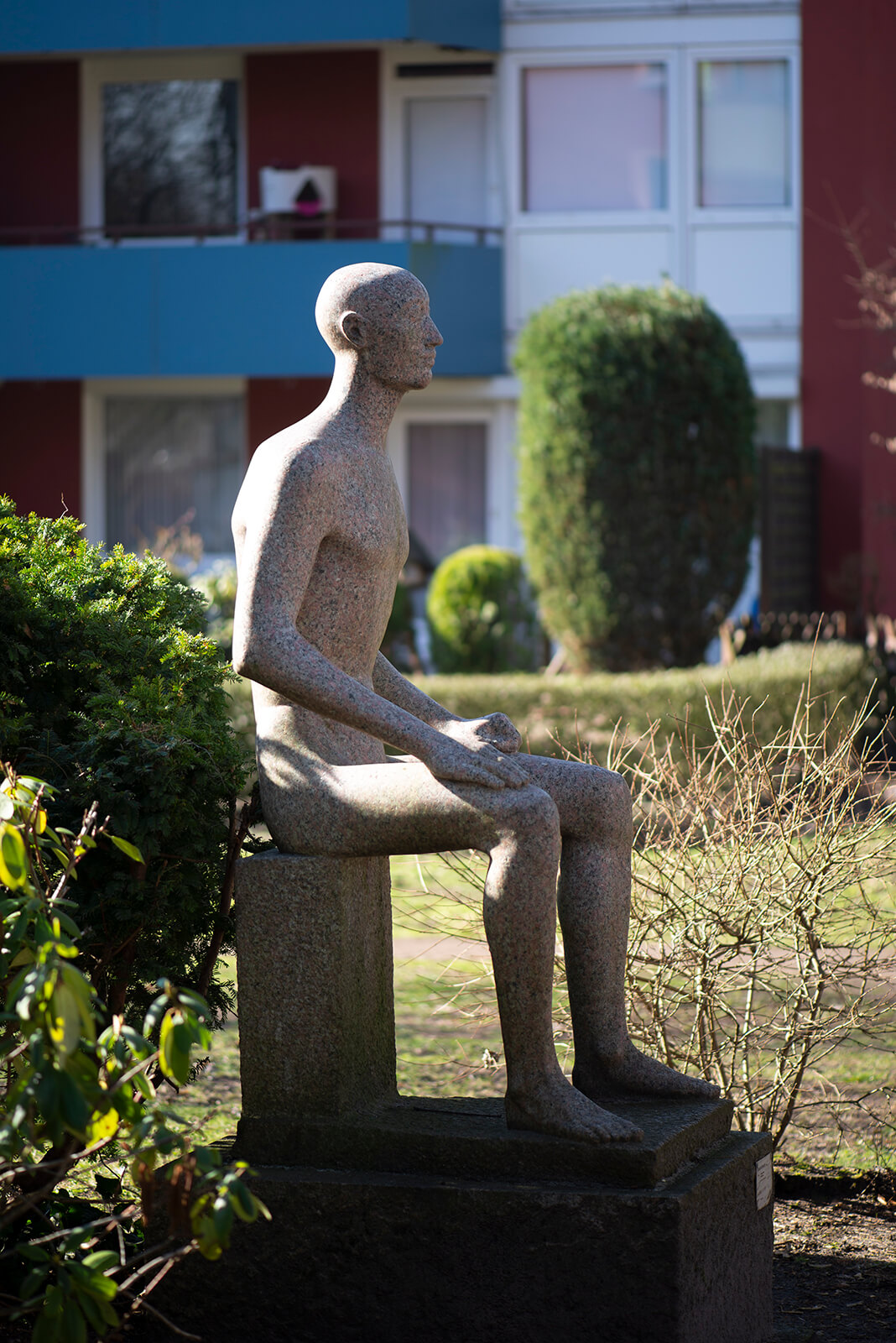 Klaus Kütemeier: Sitzender (Foto: KUNST@SH/Jan Petersen, 2019)