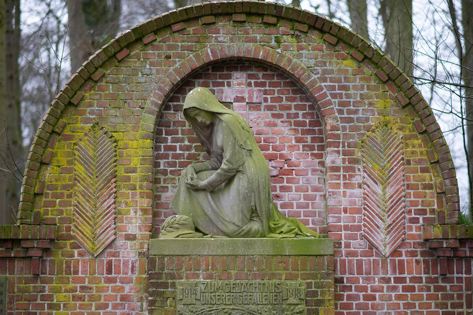 Heinrich Mißfeldt: Trauernde (Foto: KUNST@SH/Jan Petersen, 2019)