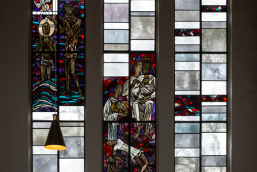 Claus Wallner: Fenster der St. Markus Kirche (Foto: KUNST@SH/Jan Petersen, 2019)
