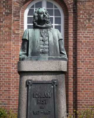 Werner Issel und Hans Poelzig: Denkmal für Johann Rist(Foto: KUNST@SH/Jan Petersen, 2021)