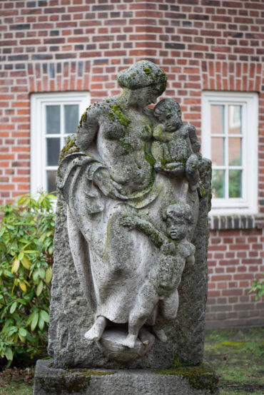 Friedrich Wield: Mutter mit Kindern (Foto: KUNST@SH/Jan Petersen, 2020)