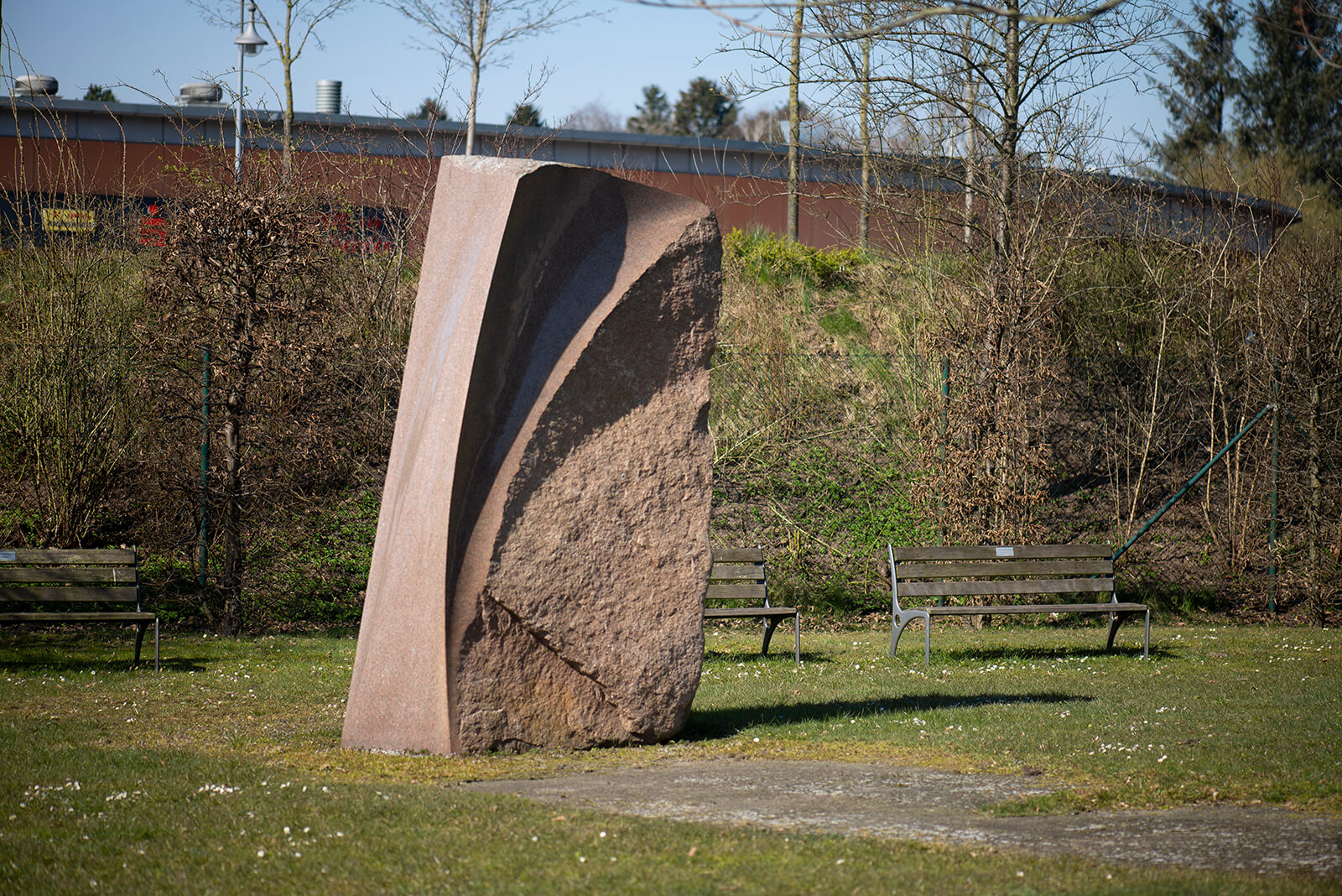 Dorsten Diekmann: Roter Block (Foto: KUNST@SH/Jan Petersen, 2020)