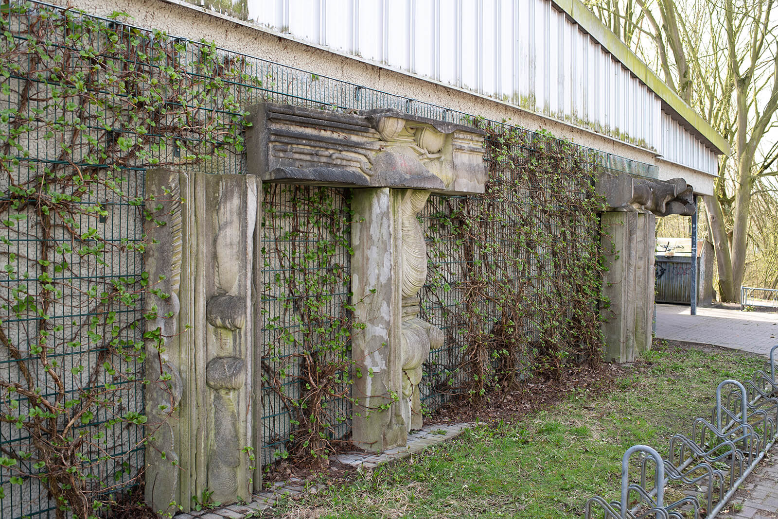 Walter Arno: Betonrelief (Foto: KUNST@SH/Jan Petersen, 2020)