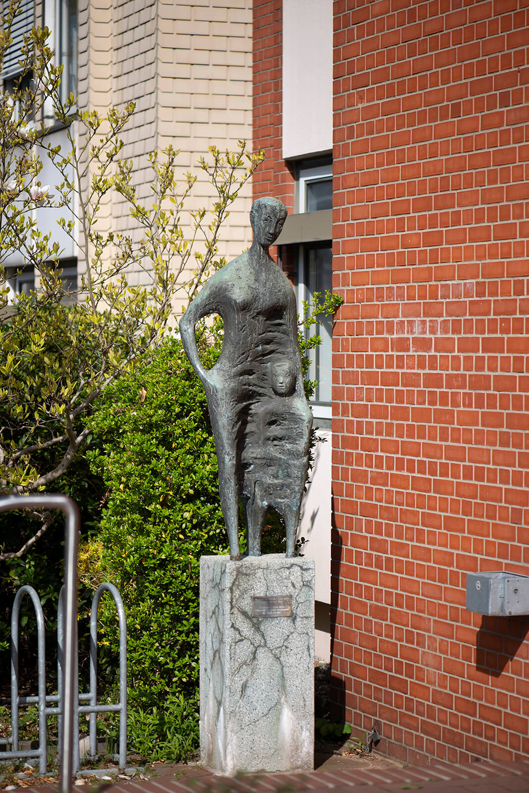 Ursula Hanke-Förster: Mutter und Kind (Foto: KUNST@SH/Jan Petersen, 2020)