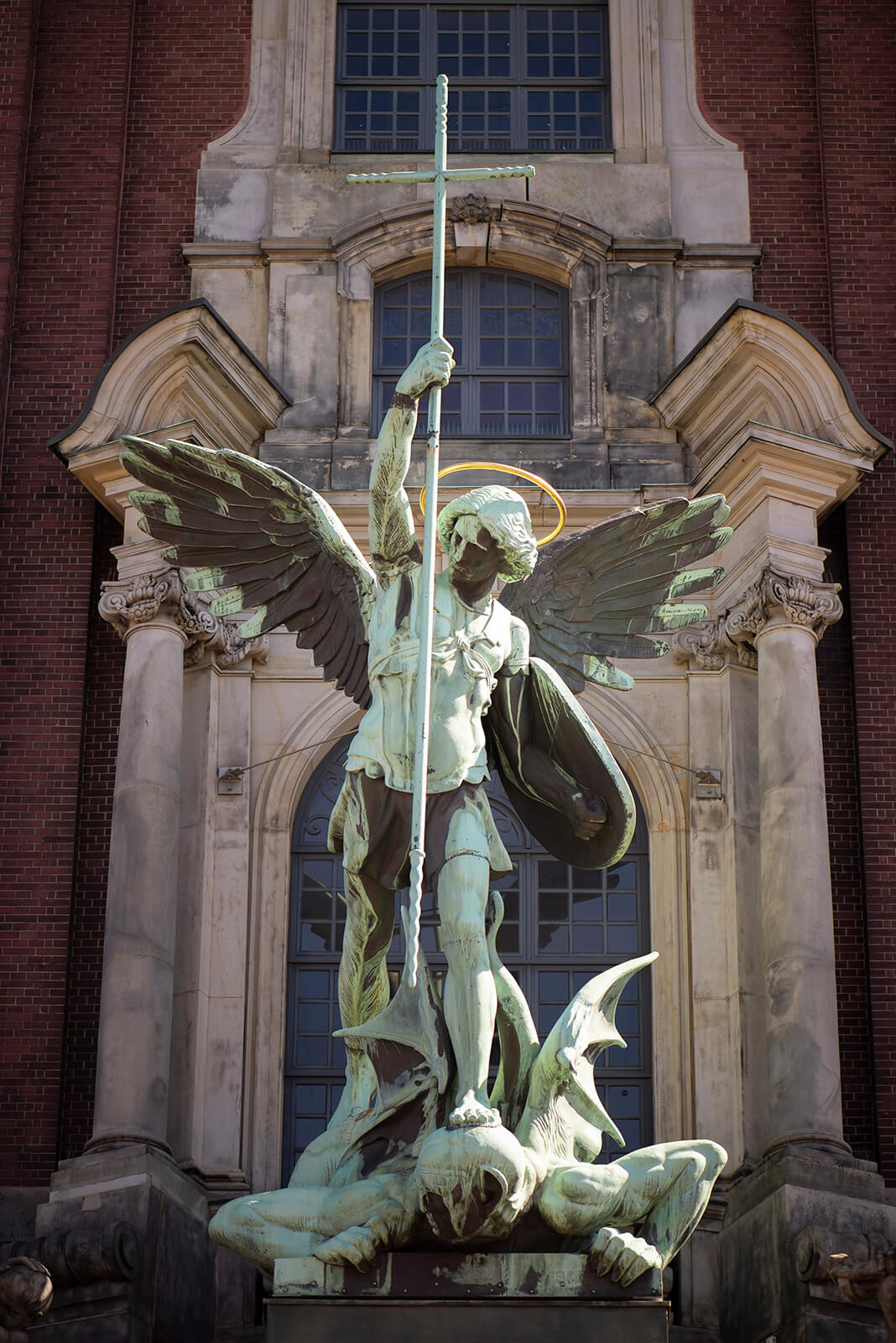 August Vogel: Erzengel Michael im Kampf mit dem Satan (Foto: KUNST@SH/Jan Petersen, 2020)