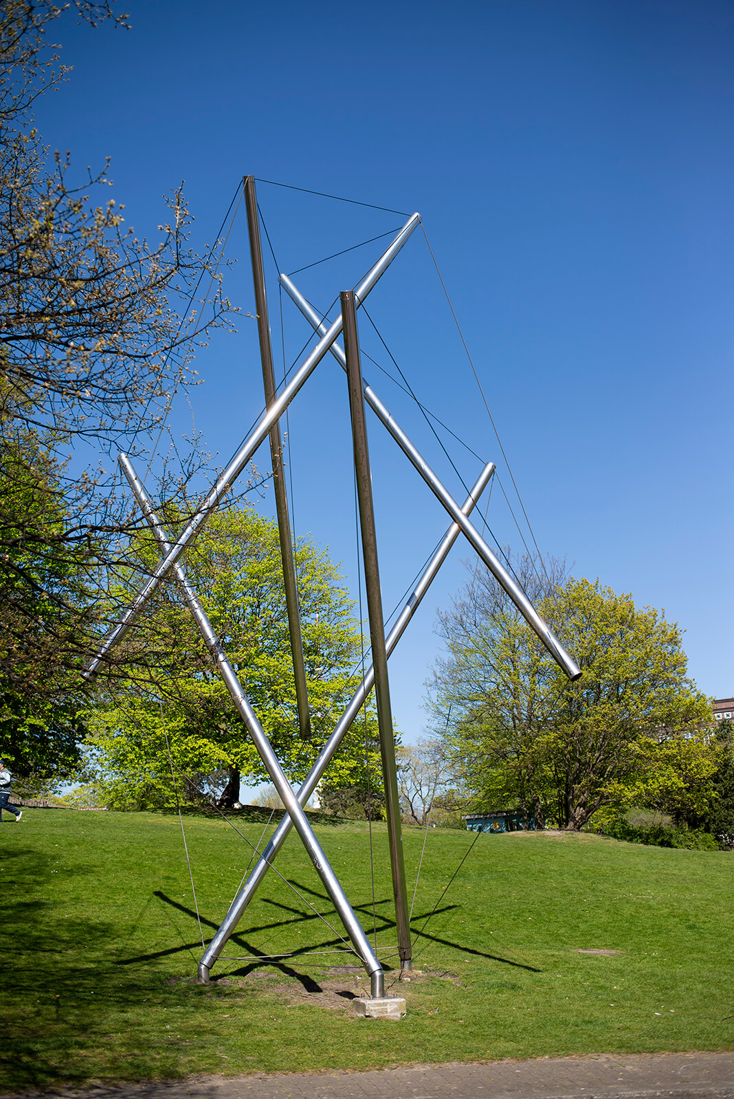 Kenneth Snelson: Röhrengefüge (Foto: KUNST@SH/Jan Petersen, 2020)