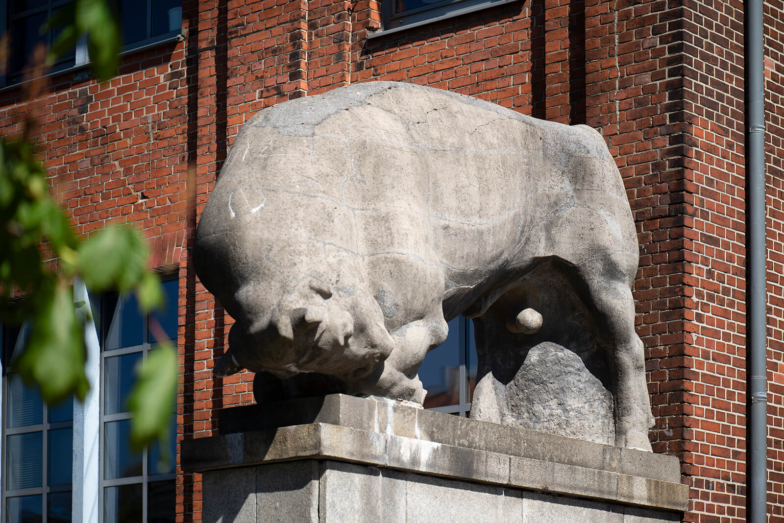 Hans Martin Ruwoldt: Stier (Foto: KUNST@SH/Jan Petersen, 2020)