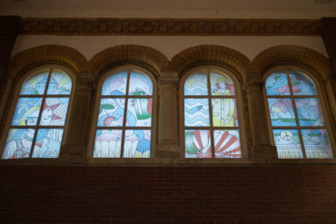 Kitzig Interior Design: Fenstergestaltung Sternschanze (Foto: KUNST@SH/Jan Petersen, 2020)