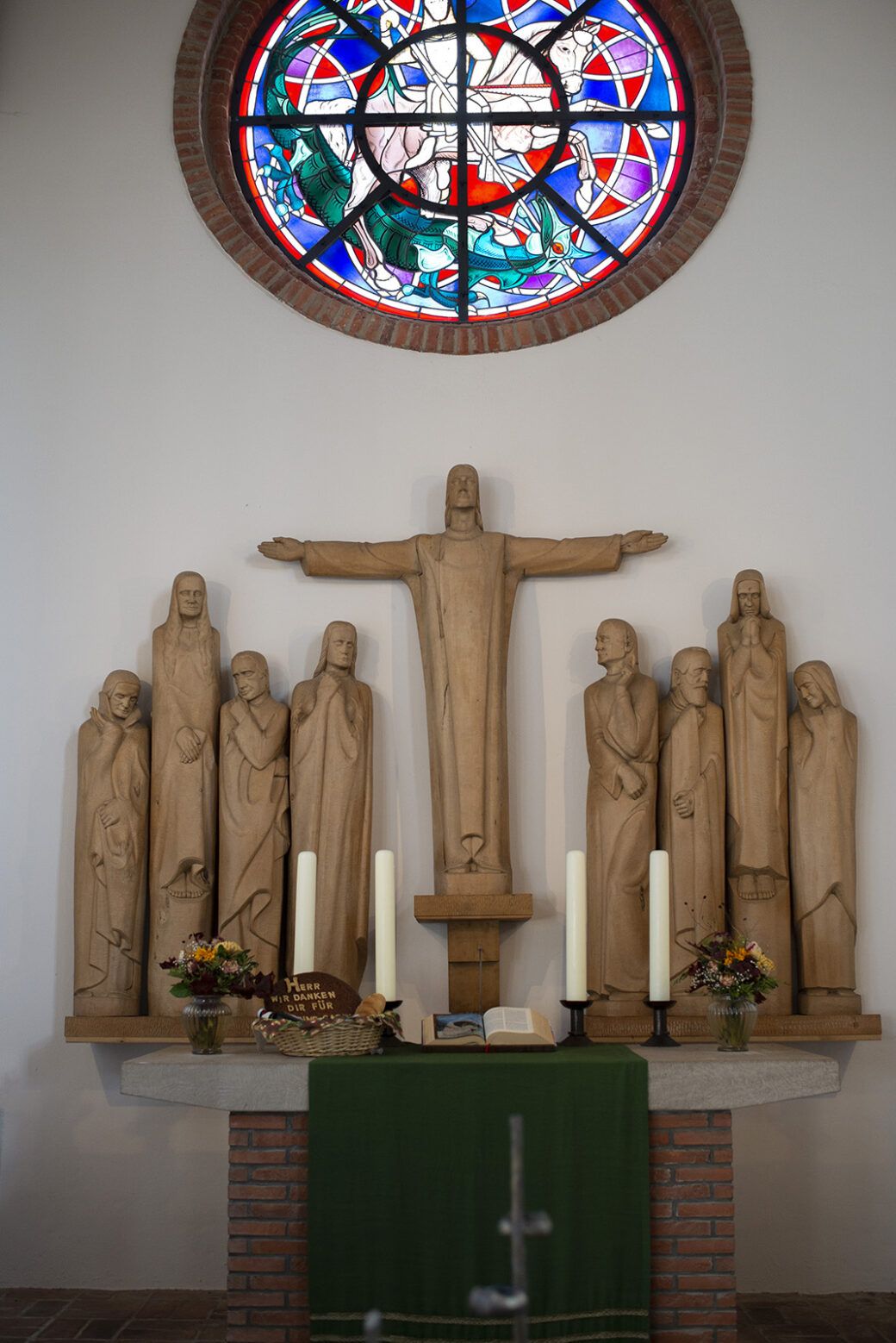 Otto Flath: Altar der St. Jürgen Kirche (Foto: KUNST@SH/Jan Petersen, 2020)
