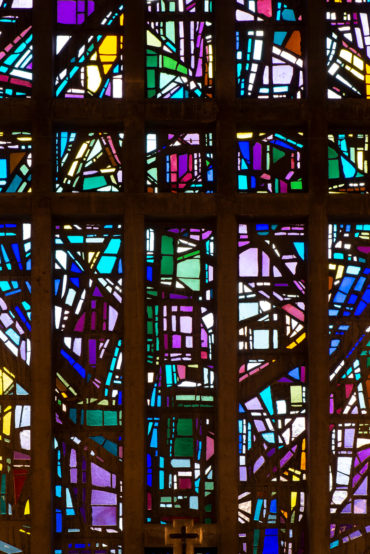Alfred Roß und Dagmar Schulze-Roß: Altarfenster der Bugenhagenkirche (Foto: KUNST@SH/Jan Petersen, 2019)