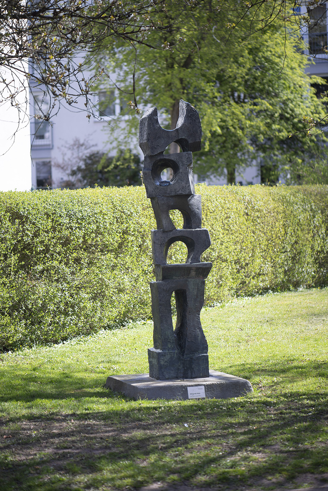 Karl-August Ohrt: Atmende Stele (Foto: KUNST@SH/Jan Petersen, 2021)