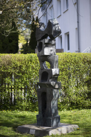 Karl-August Ohrt: Atmende Stele (Foto: KUNST@SH/Jan Petersen, 2021)