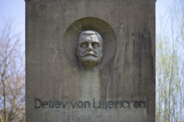Arthur Wiechert: Denkmal für Detlev von Liliencron (Foto: KUNST@SH/Jan Petersen, 2021)