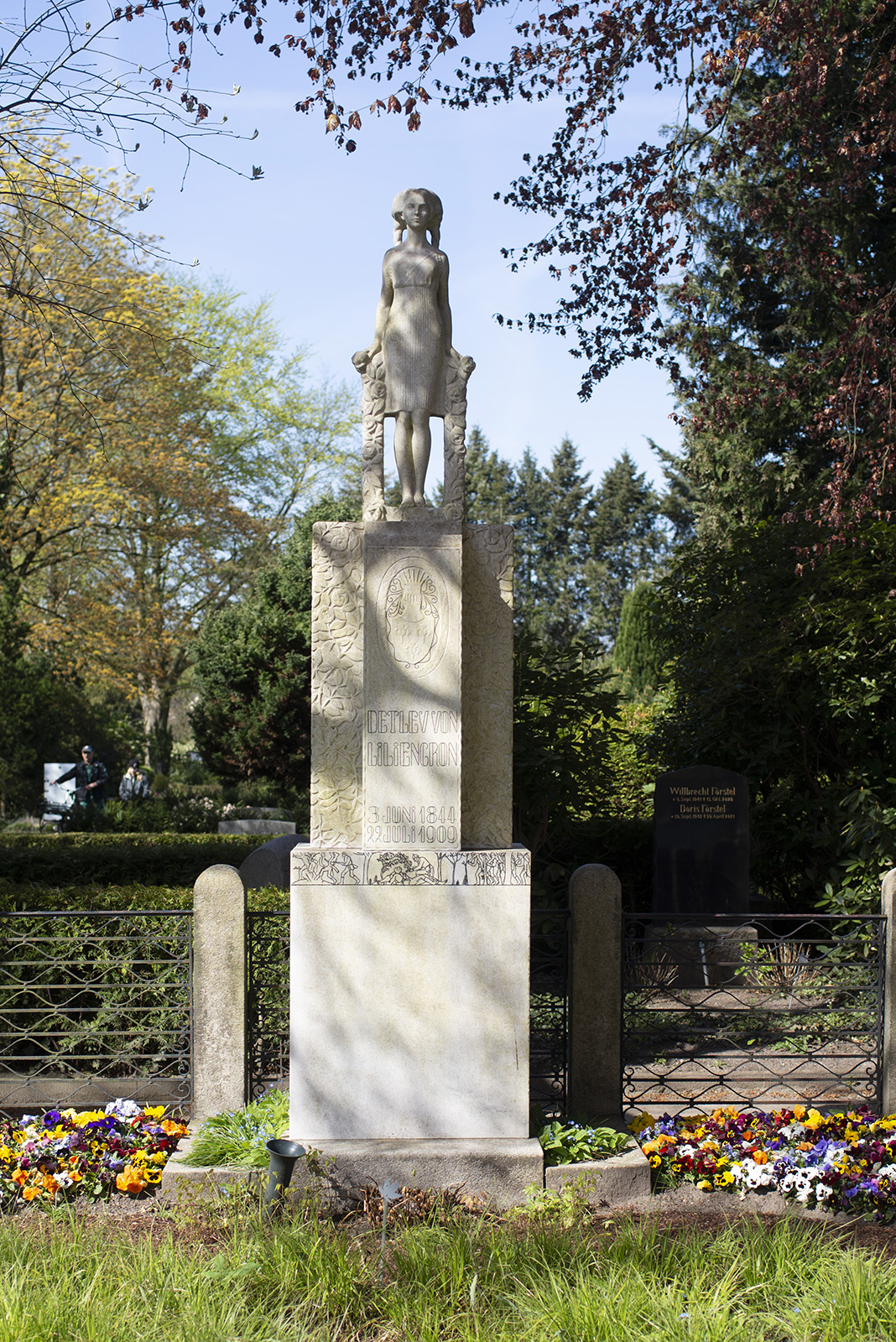 Richard Luksch: Grabmal Detlev von Liliencron (Foto: KUNST@SH/Jan Petersen, 2022)