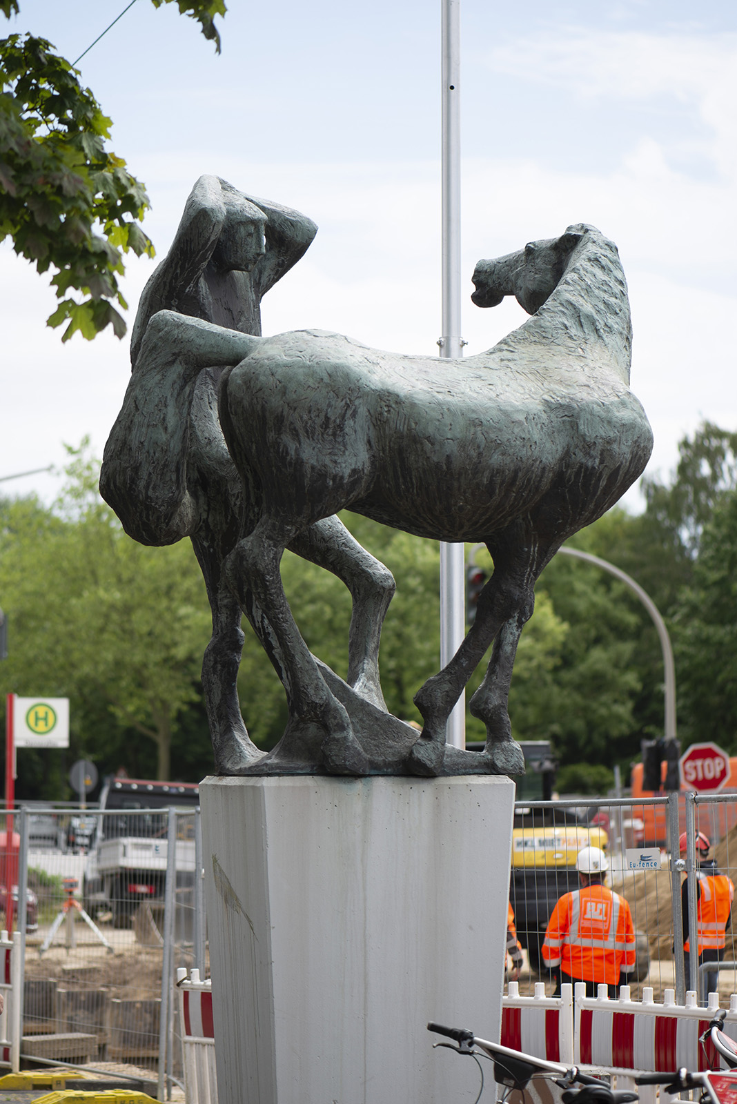 Karl Heinz Engelin: Mann und Pferd (Foto: KUNST@SH/Jan Petersen, 2021)