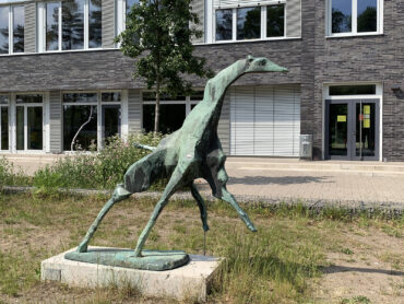 Hans Martin Ruwoldt: Laufende Giraffe (Foto: KUNST@SH/Jan Petersen, 2021)