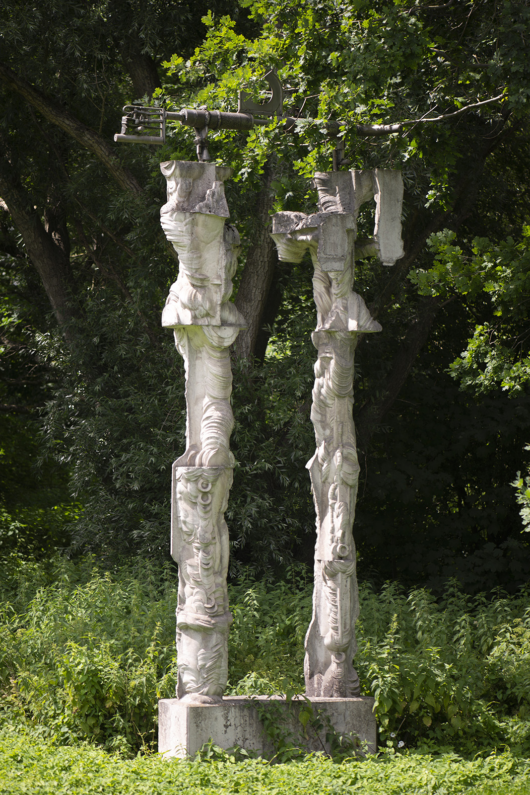 Walter Arno: Betonskulptur (Foto: KUNST@SH/Jan Petersen, 2021)