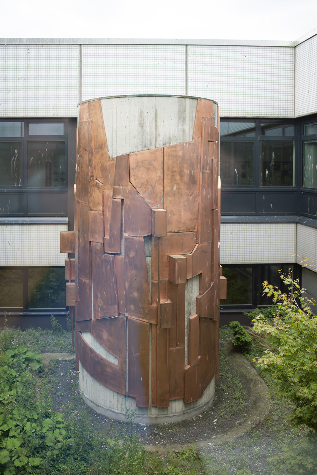 Margarete Weidling-Roehse: Treppenhausverkleidung im Biologiezentrum (Foto: KUNST@SH/Jan Petersen, 2021)