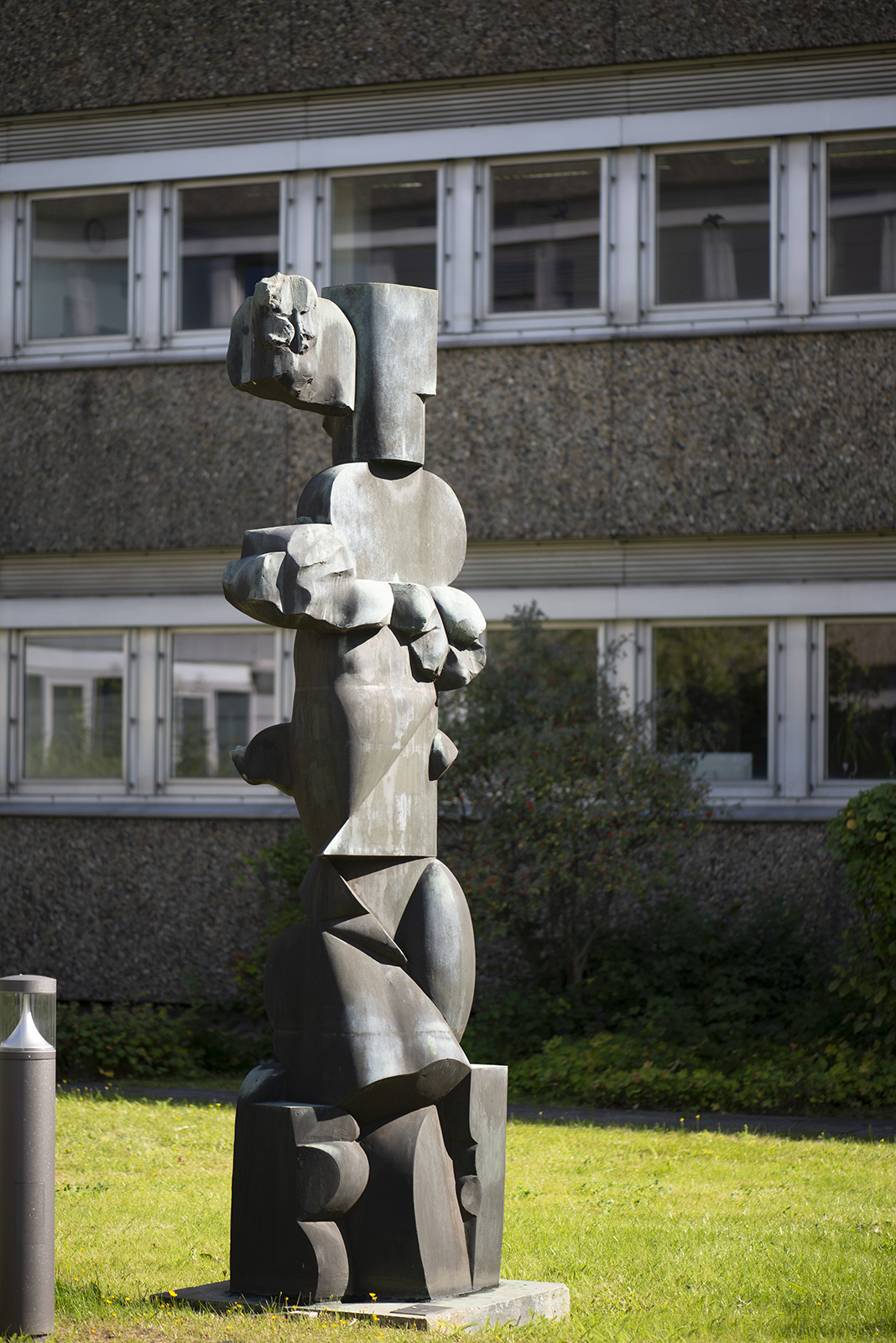 Hans Kock: Stele Maritim (Foto: KUNST@SH/Jan Petersen, 2021)