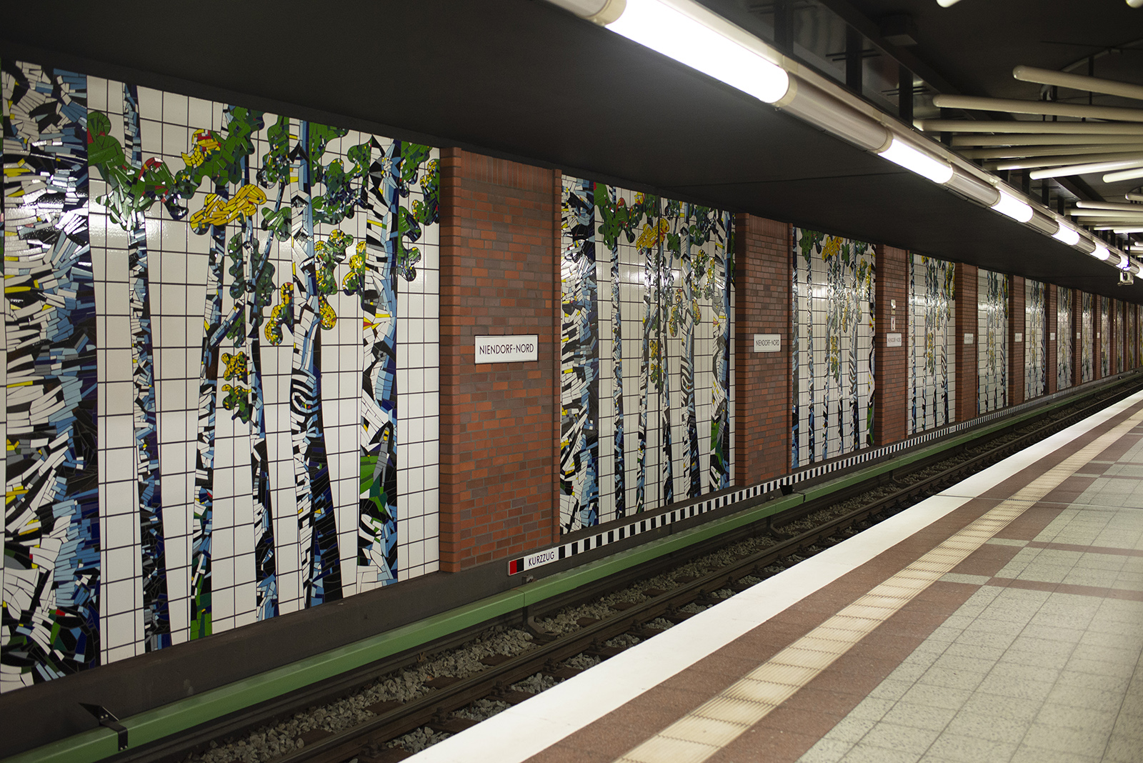 Rolf Laute: Mosaik Birkenwald (Foto: KUNST@SH/Jan Petersen, 2021)