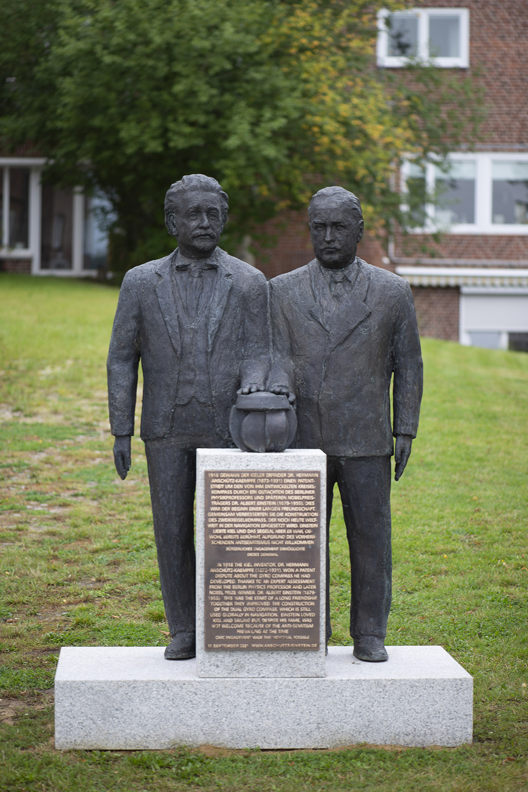 Jörg Plickat: Anschütz und Einstein (Foto: KUNST@SH/Jan Petersen, 2021)