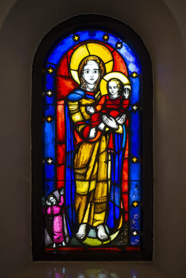 Sigrid Schlytter: Drei Altarfenster der Lutherkirche (Foto: KUNST@SH/Jan Petersen, 2021)