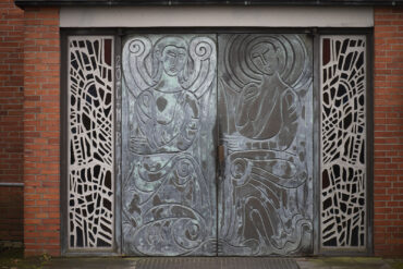 Georg Weiland: Portal der Heilig Geist Kirche (Foto: Kunst@SH/Jan Petersen, 2021)