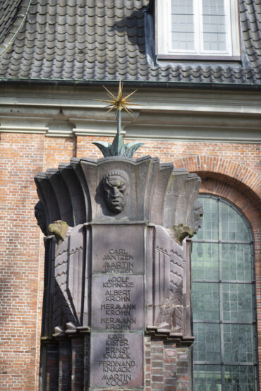 Ludwig Kunstmann: Kriegerdenkmal Rellingen (Foto: KUNST@SH/Jan Petersen, 2022)