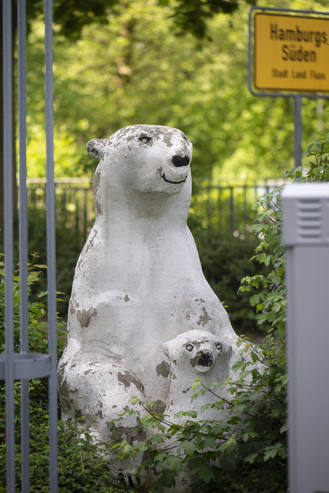 Bär mit Nachwuchs (Foto: KUNST@SH/Jan Petersen, 2022)