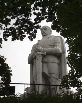 Hugo Lederer: Bismarck-Denkmal (Foto: KUNST@SH/Jan Petersen, 2022)