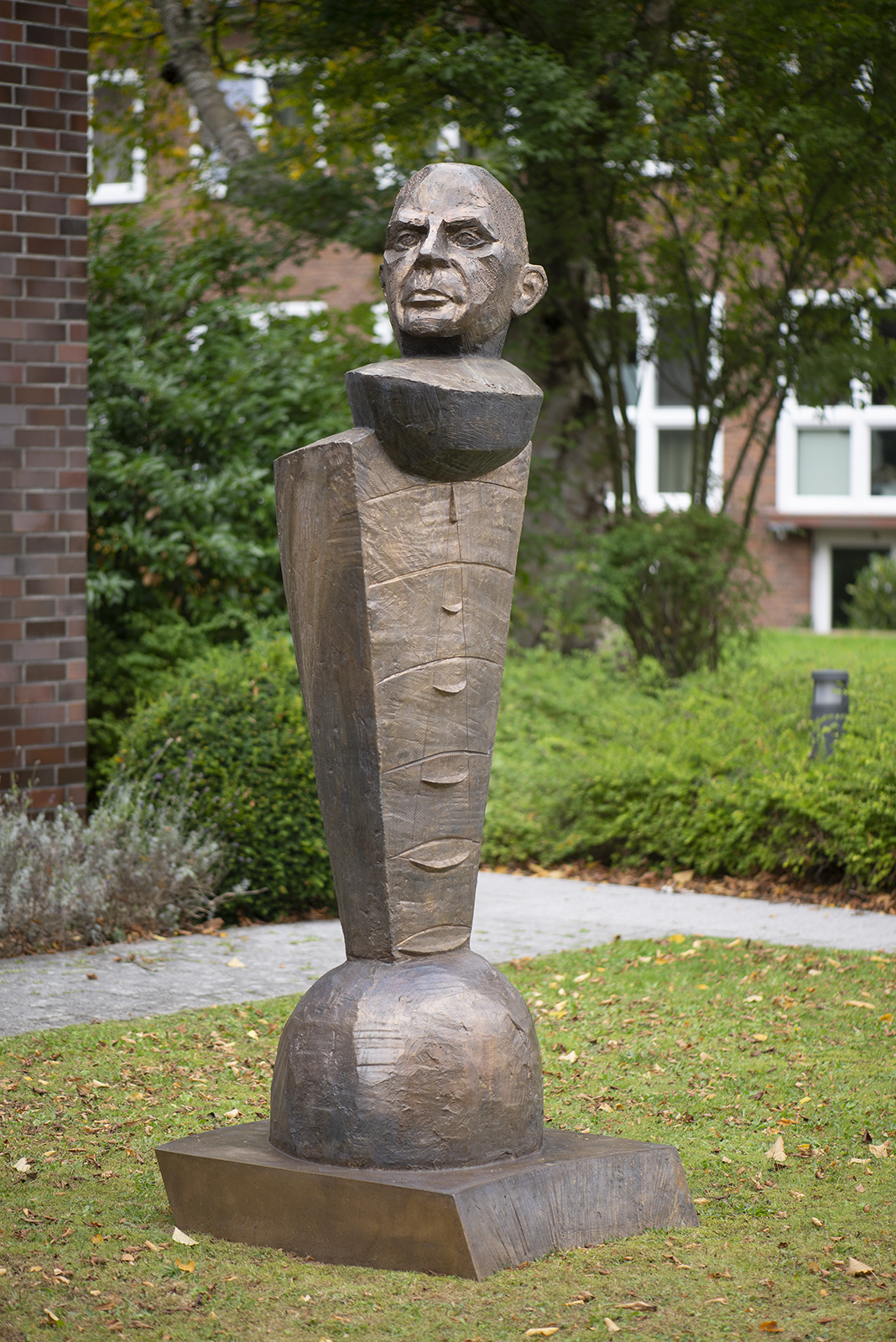 Manfred Sihle-Wissel: Denkmal für Alexander Behm (Foto: KUNST@SH/Jan Petersen, 2022)