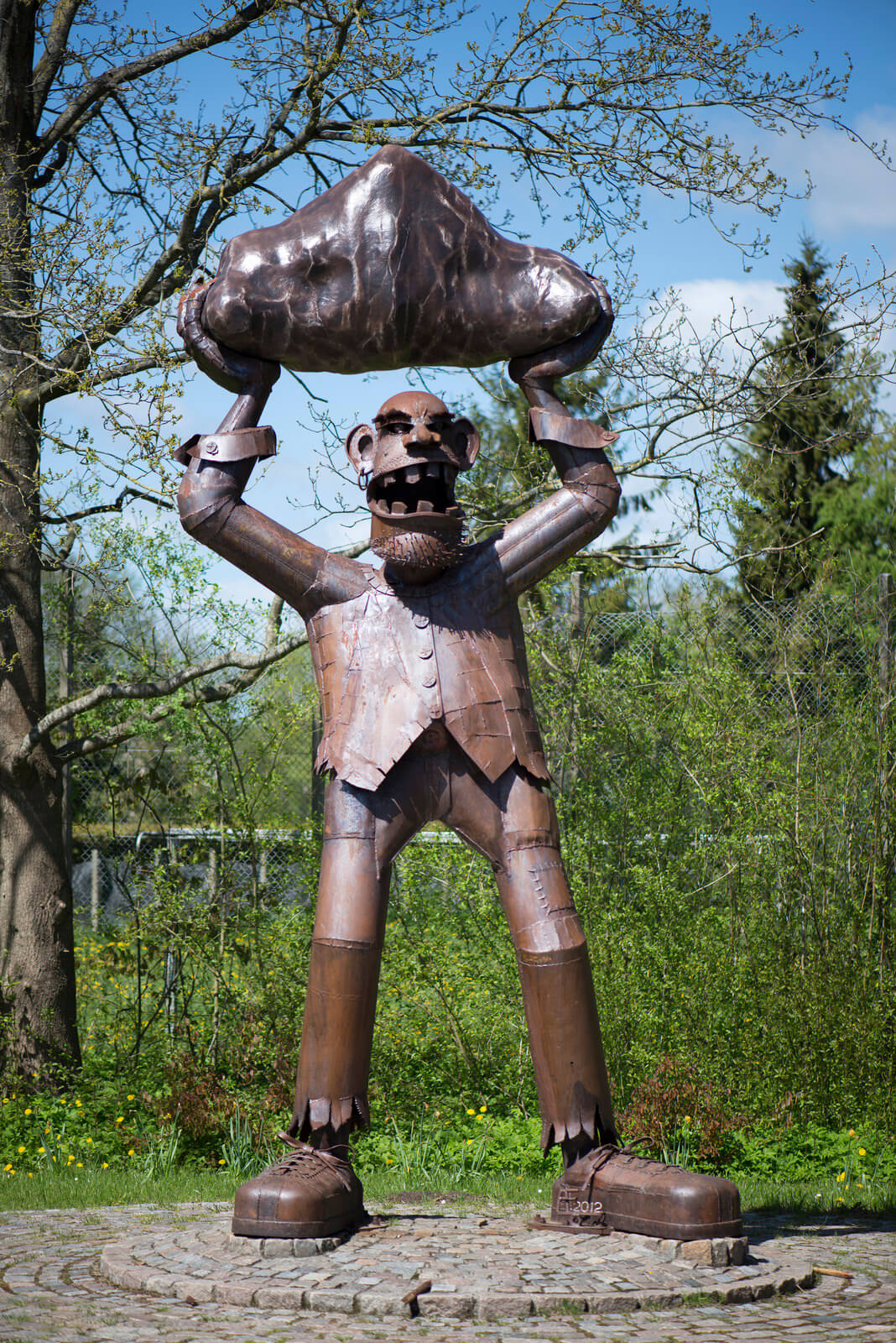 Andi Feldmann: Der Riese von Ulsnis, (Foto: KUNST@SH/Jan Petersen)