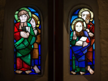 Käte Lassen: Drei Apsisfenster in St. Martin (Foto: KUNST@SH/Jan Petersen, 2023)