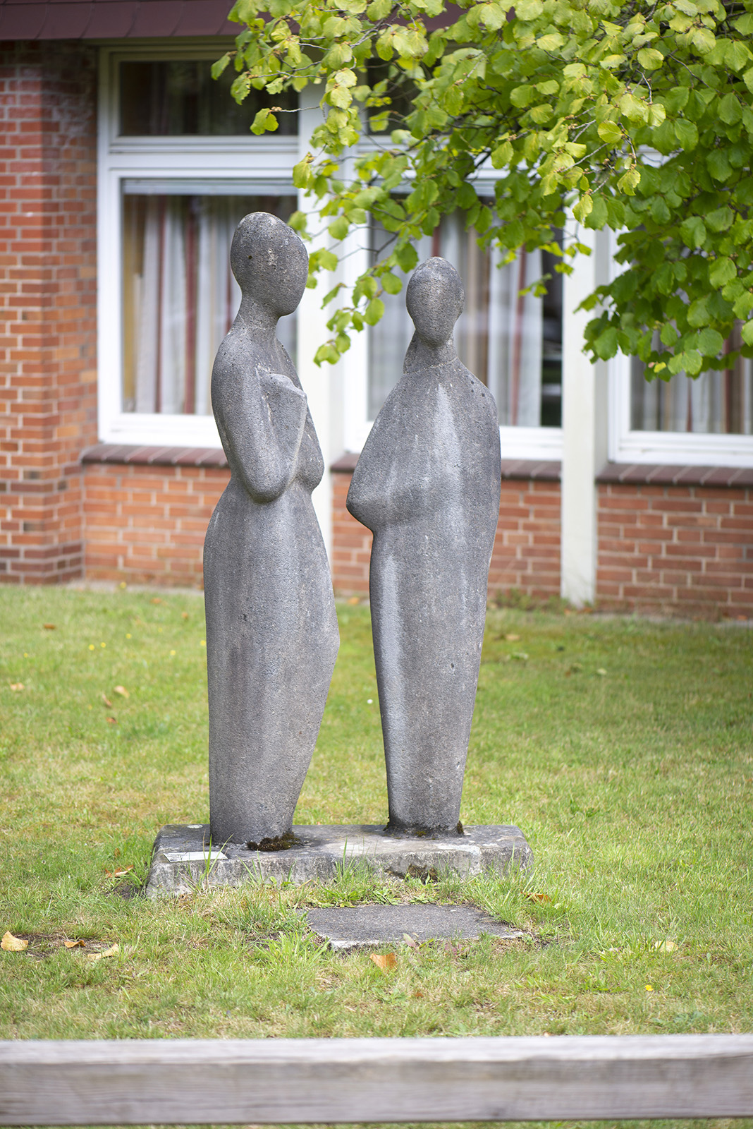 Robert Müller-Warnke: Schüler und Schülerin (Foto: KUNST@SH/Jan Petersen, 2023)