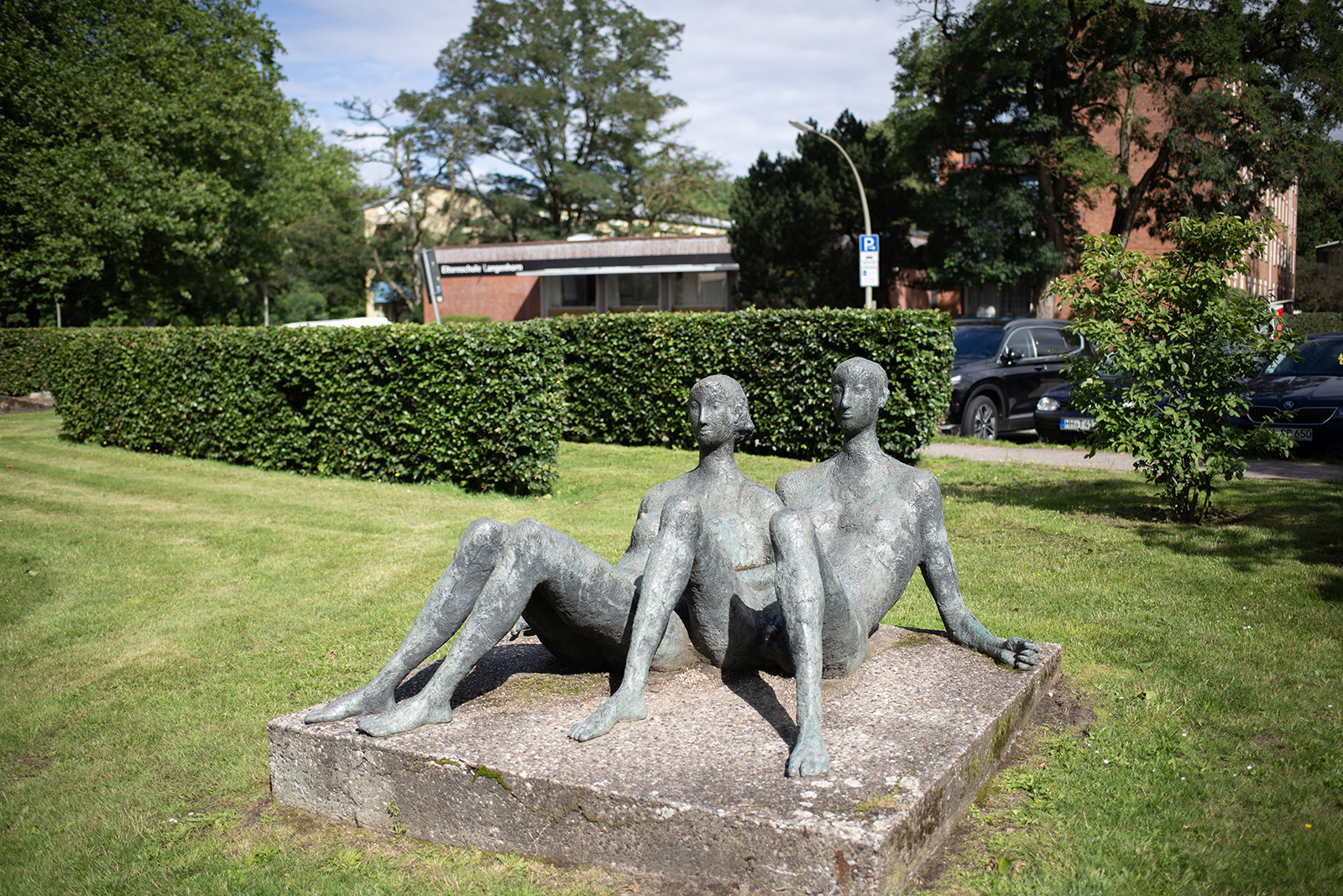 Ursula Querner: Großes liegendes Paar (Foto: KUNST@SH/Jan Petersen, 2023)