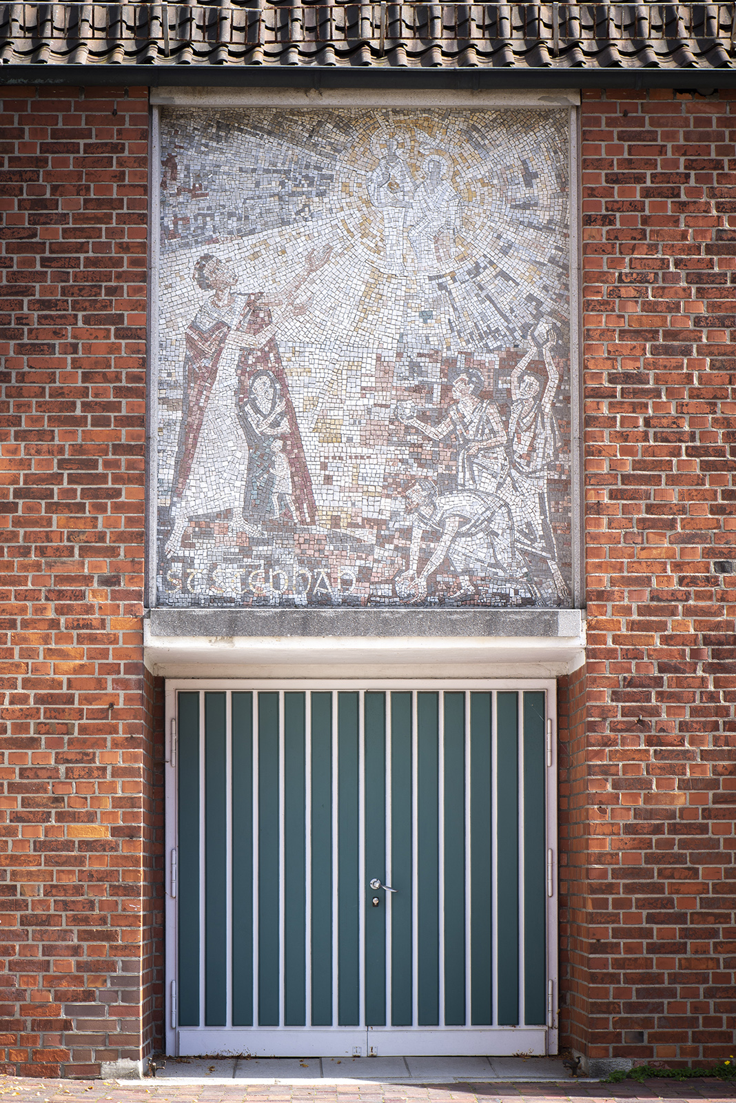 Siegfried Assmann: Wandmosaik an der St.-Stephan-Kirche (Foto: KUNST@SH/Jan Petersen, 2023)