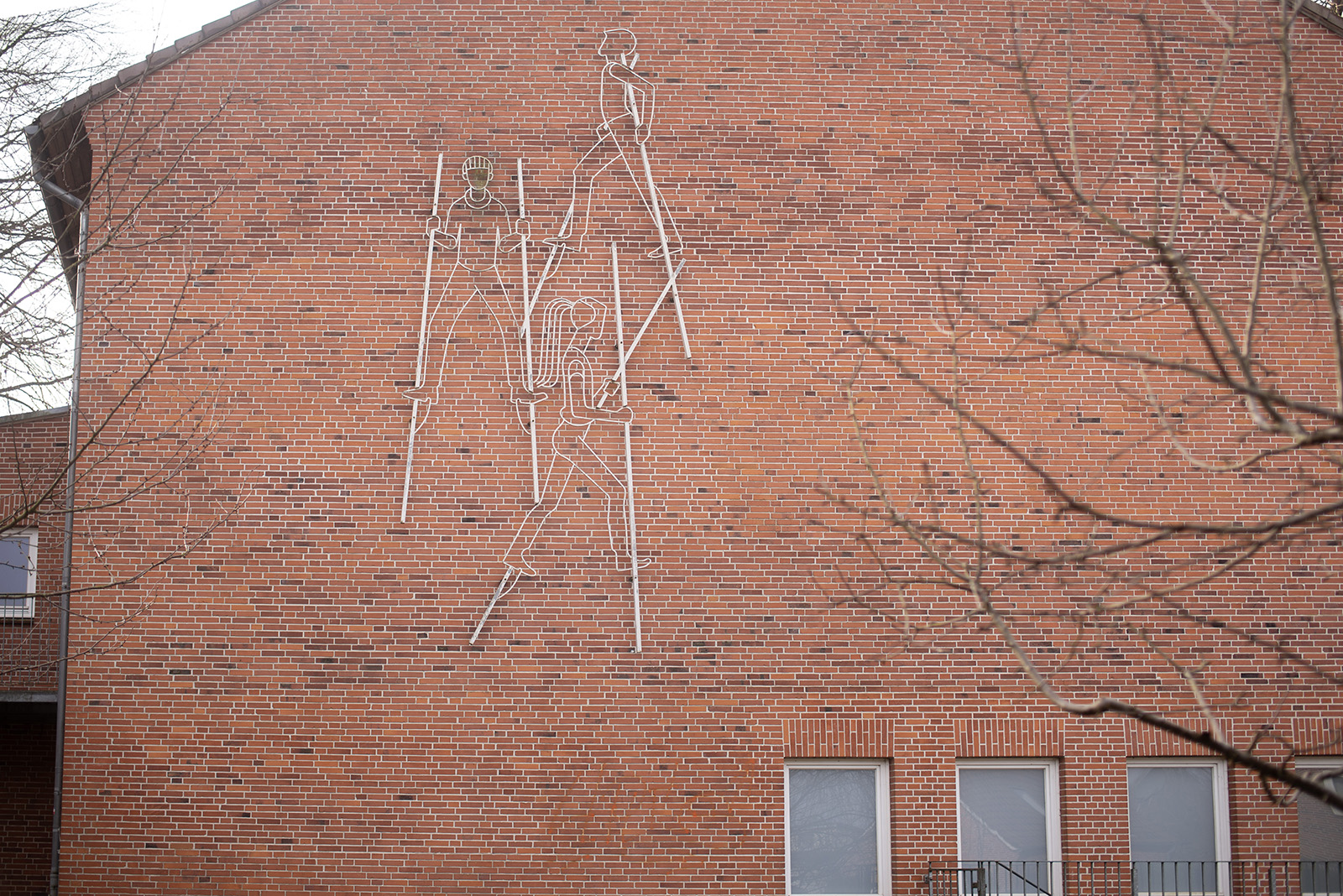 Uwe Bangert: Stelzenläufer (Foto: Kunst@SH/Jan Petersen, 2024)