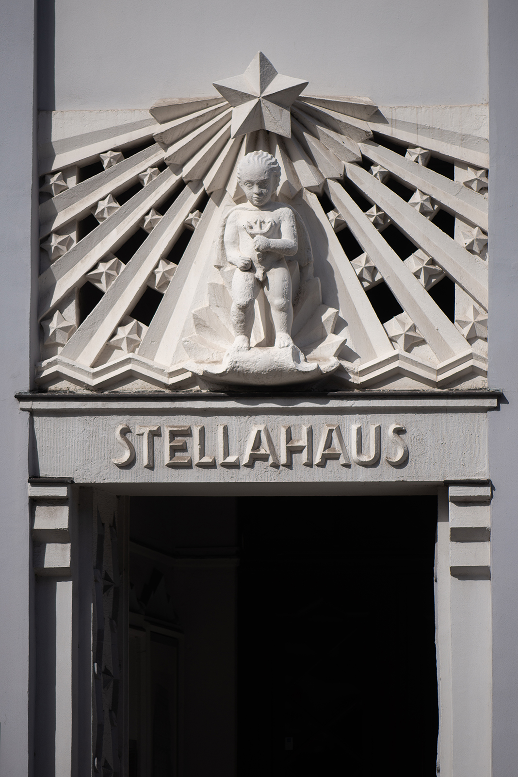 Richard Emil Kuöhl: Poseidon am Stellahaus (Foto: Kunst@SH/Jan Petersen, 2024)