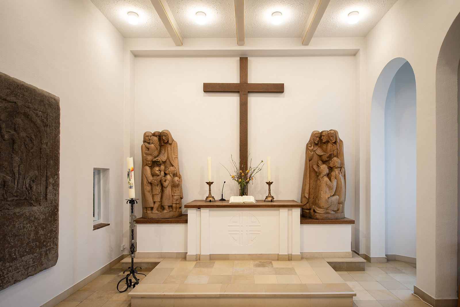 Otto Flath: Altar in St. Annen (Foto: Kunst@SH/Jan Petersen, 2024)