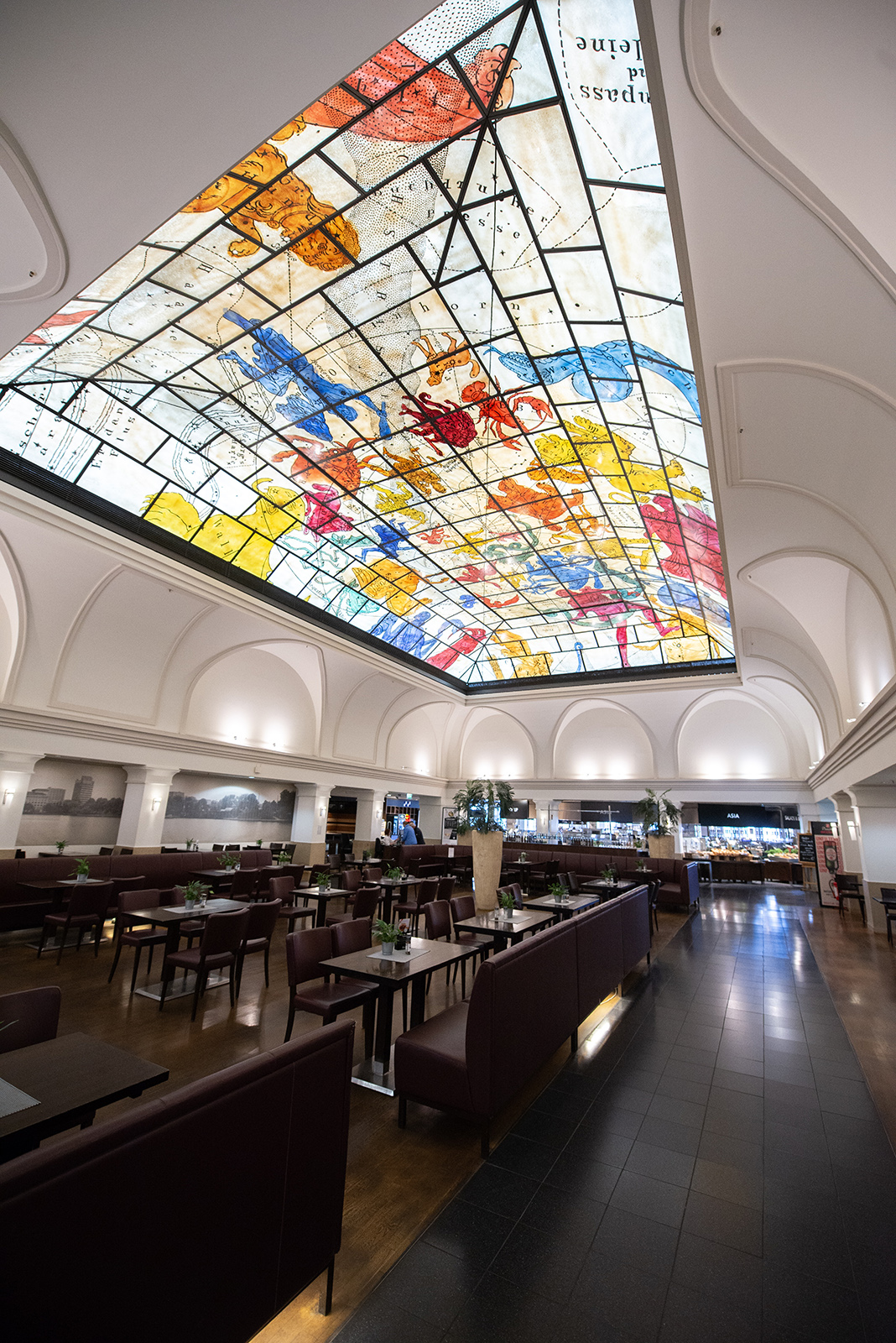 Jörg D. Breuer: Glaskuppel im Alsterhaus (Foto: Kunst@SH/Jan Petersen, 2024)