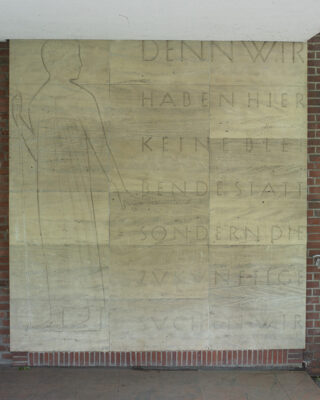 Hans Kock: Steinrelief (Foto: Kunst@SH/Jan Petersen, 2024)