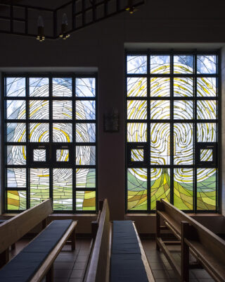 Uwe Fossemer: Verglasung der Auferstehungskirche (Foto: KUNST@SH/Jan Petersen, 2023)