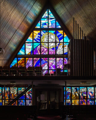 Hanno Edelmann: Verglasung der Christuskirche (Foto: KUNST@SH/Jan Petersen, 2023)
