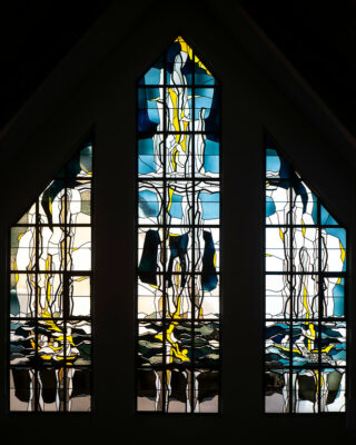 Theo M. Landmann: Fenster der St. Stephanus Kirche (Foto: KUNST@SH/Jan Petersen, 2020)